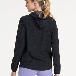 Vuori women’s windbreaker (m)